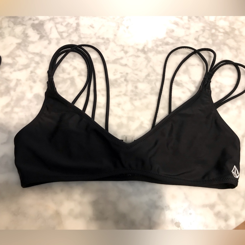 Volcom size M black bikini top